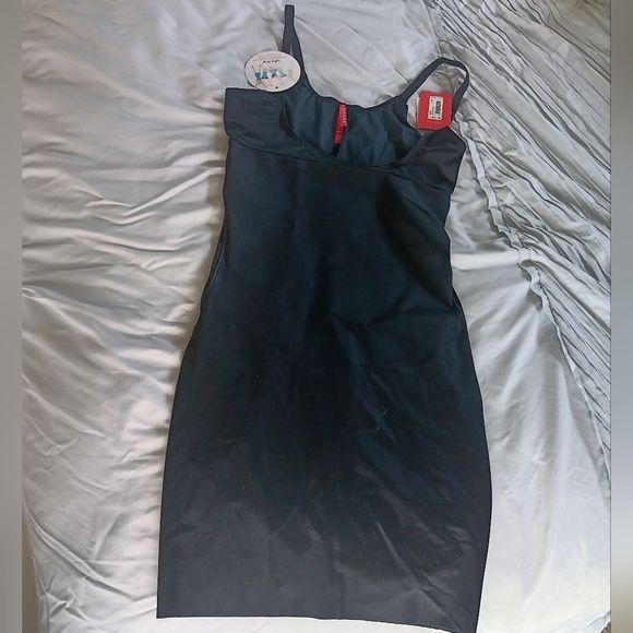 NWT Spanx Open Bust Full Slip in Black - Picture 6 of 6